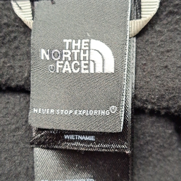 The North Face Women's Fleece Zip Up Jacket. Size M - Picture 8 of 8